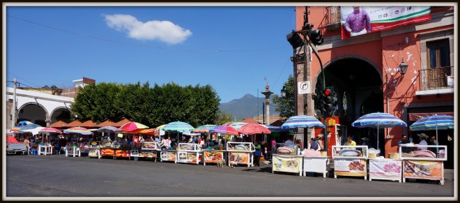 The one stop light in Quiroga, Michoacan.  Carnita heaven.