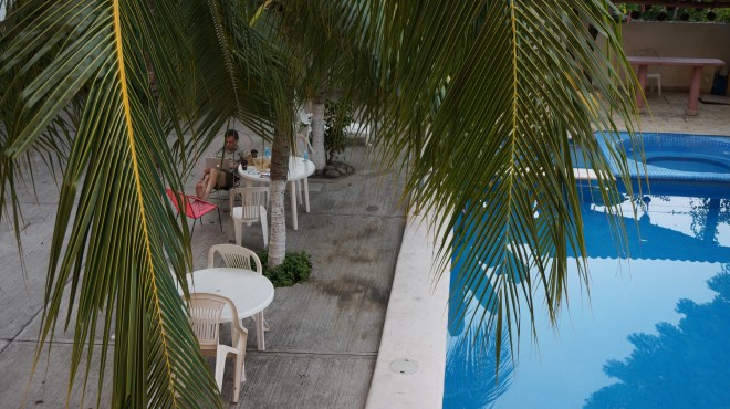 Poolside at Hotel Fiesta Paraiso - pretty easy way to relax after a busy day at the beach ...