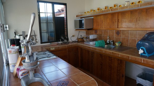 Best shared kitchen we have ever experienced on our trips in Mexico.  Villas Tuparaiso is so well looked after.
