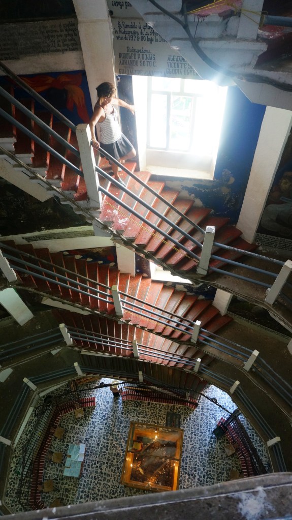 Why is going down always so much worse than going up?  For me it certainly is.   I seriously wasn't sure if my wobbly knees were going to collapse, I was going to tinkle, or I was going to cry.