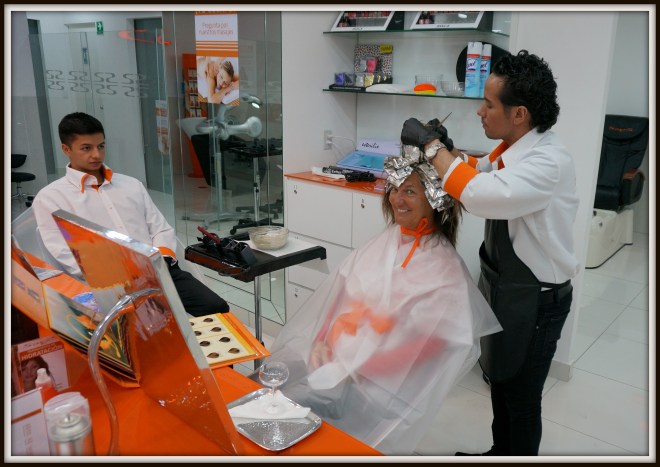 in this district, you can find anything including a plethora of hair stylists. We took a chance and armed with minimal spanish (and a photo from Shae) I decided to get rid of a bunch of hair, and a lot of grey …. turned out pretty darn fine.