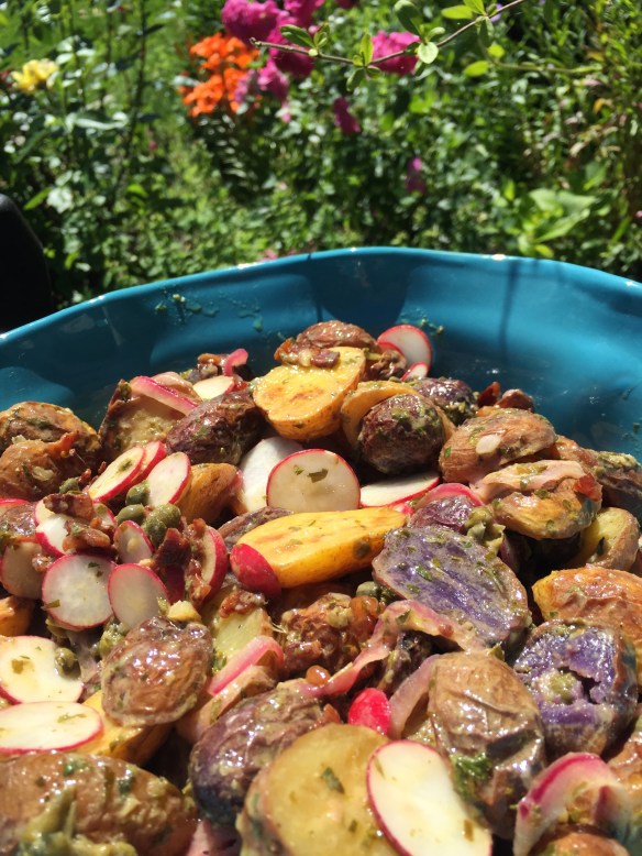 A perfect fresh potato salad, crunchy and tangy - love it.