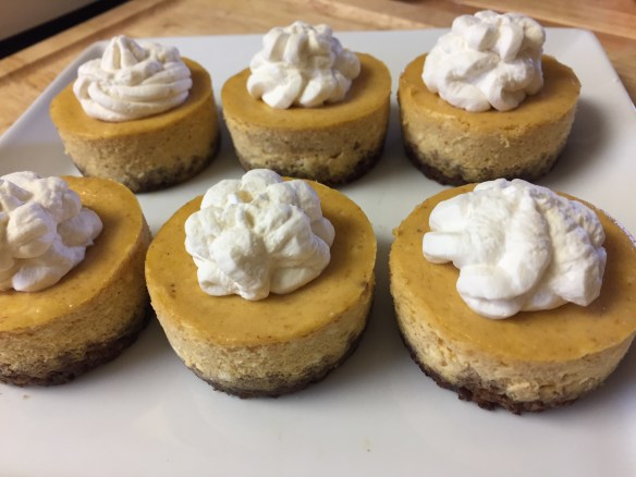 pumpkin-cheesecake-minis