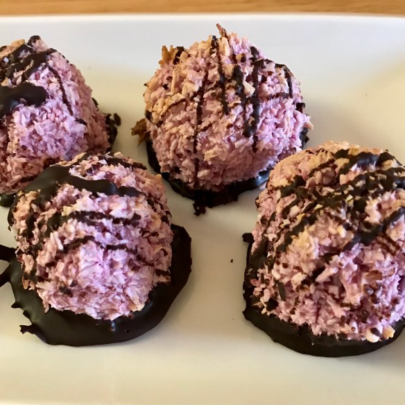 Raspberry macaroons 3