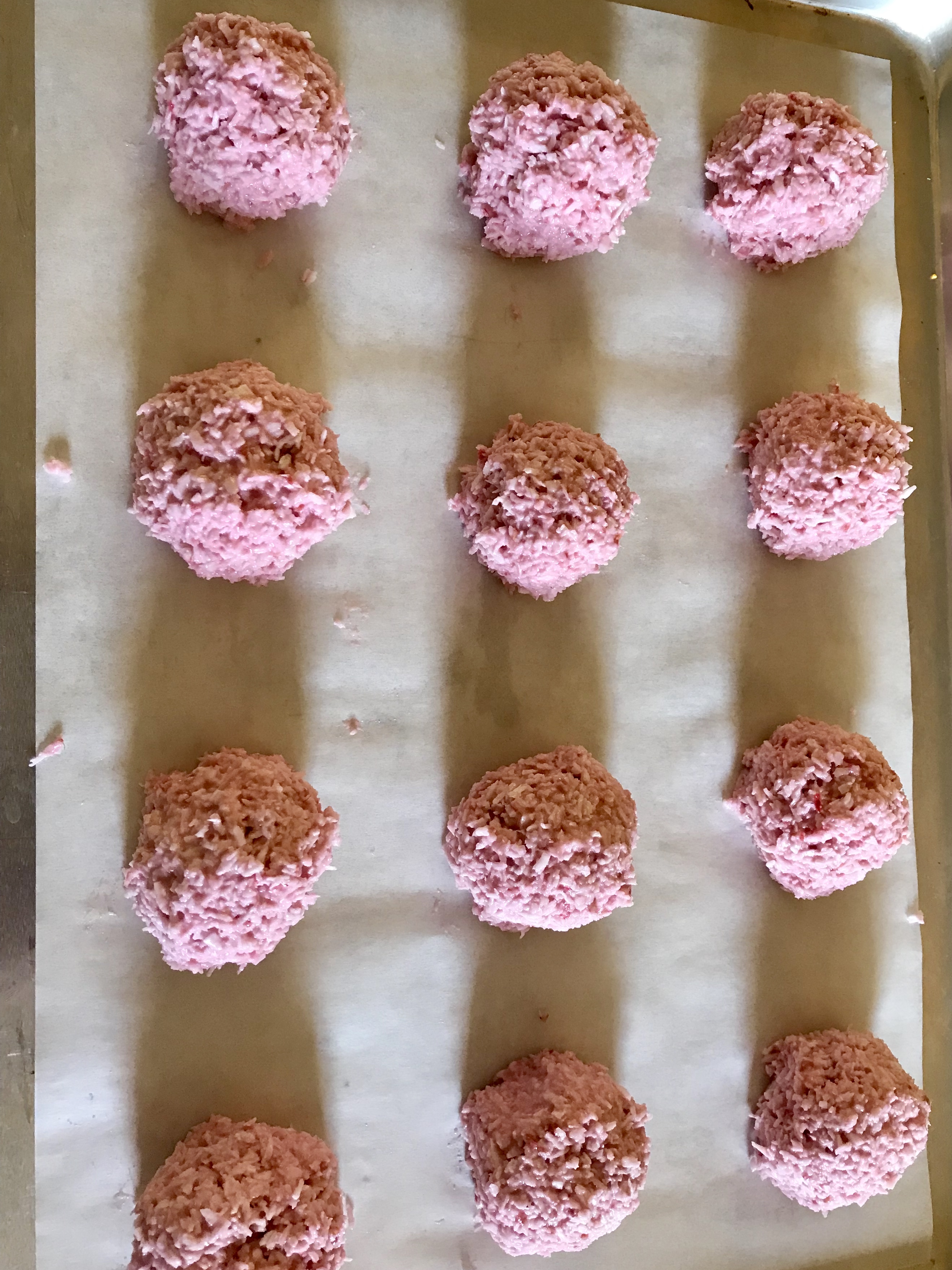 Raspberry Macaroons 5